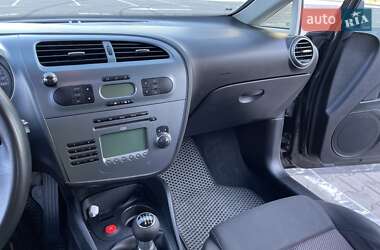 Хэтчбек SEAT Leon 2008 в Киеве