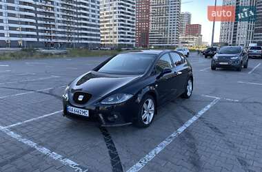 Хэтчбек SEAT Leon 2008 в Киеве