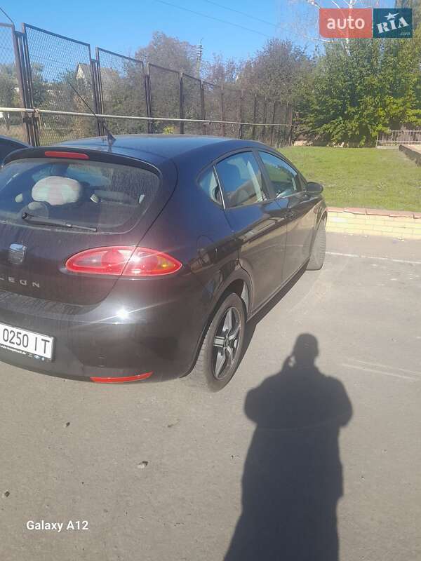 Хэтчбек SEAT Leon 2006 в 