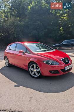 Хетчбек SEAT Leon 2008 в Києві