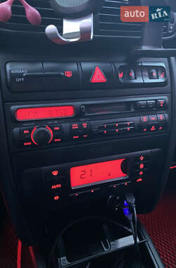 Хэтчбек SEAT Leon 2002 в 