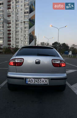 Хэтчбек SEAT Leon 2002 в 
