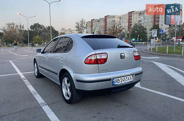 Хэтчбек SEAT Leon 2002 в 