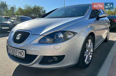 Хэтчбек SEAT Leon 2008 в Киеве