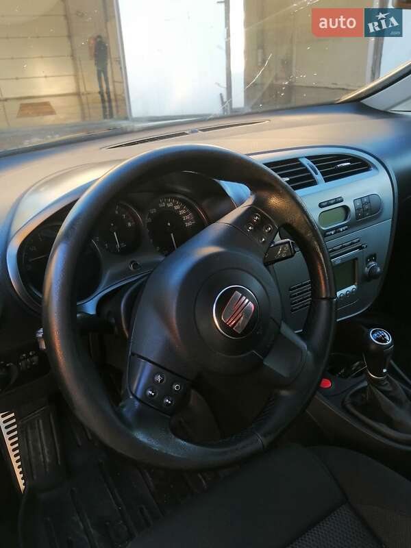 Хэтчбек SEAT Leon 2008 в Тернополе