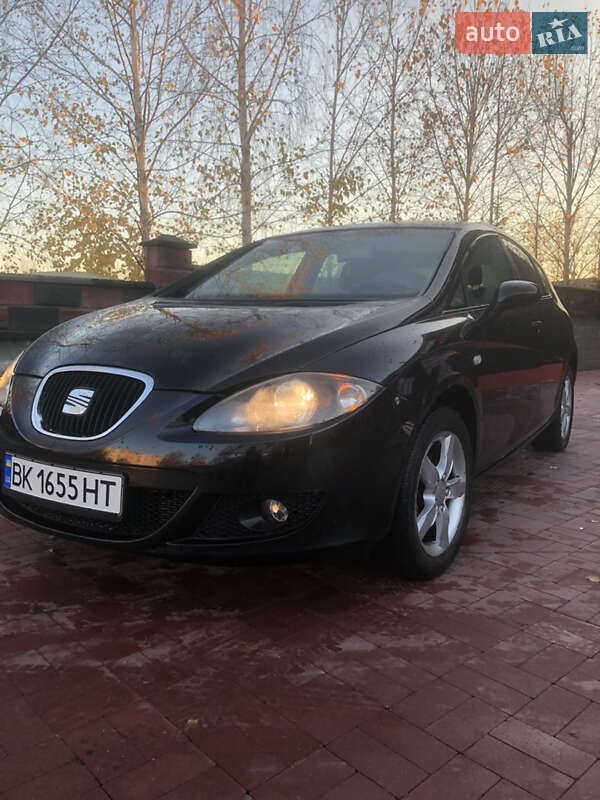 Хетчбек SEAT Leon 2008 в Рівному