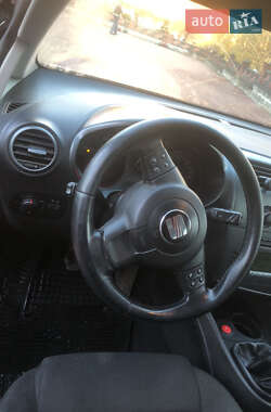 Хетчбек SEAT Leon 2008 в Рівному