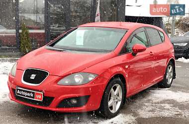 Хэтчбек SEAT Leon 2011 в Виннице