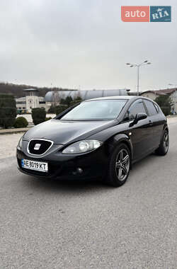 Хэтчбек SEAT Leon 2006 в Днепре