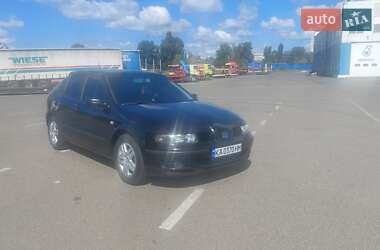 Хетчбек SEAT Leon 2003 в Києві