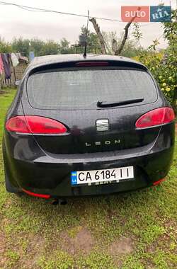 Хэтчбек SEAT Leon 2006 в 