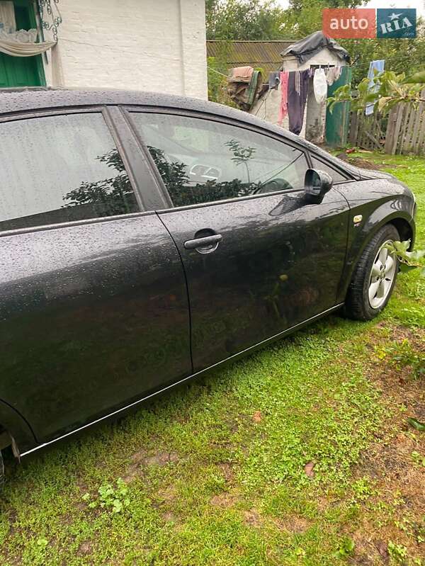 Хэтчбек SEAT Leon 2006 в Черкассах