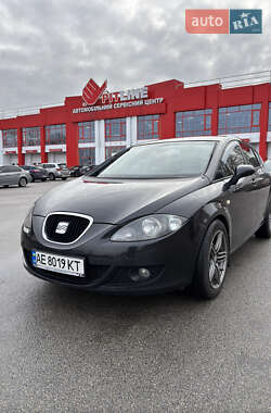 Хэтчбек SEAT Leon 2006 в Днепре