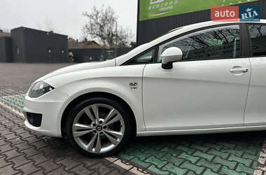 Хетчбек SEAT Leon 2011 в Кам'янському