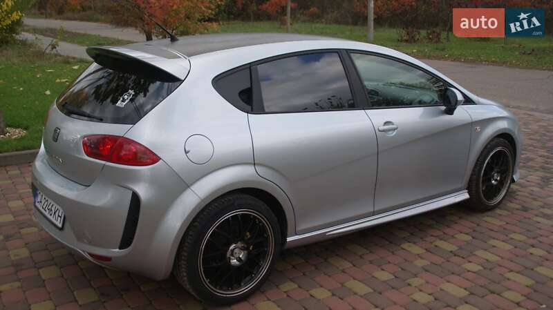 Хэтчбек SEAT Leon 2011 в Черкассах