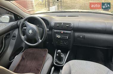 Хэтчбек SEAT Leon 2003 в 