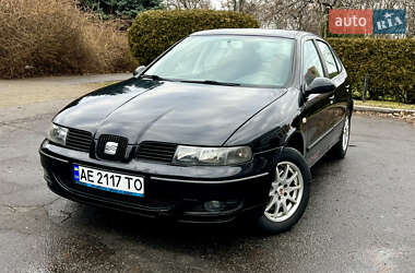 Хетчбек SEAT Leon 2004 в Дніпрі