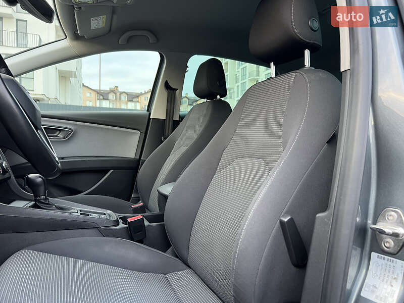 Хэтчбек SEAT Leon 2018 в Ужгороде