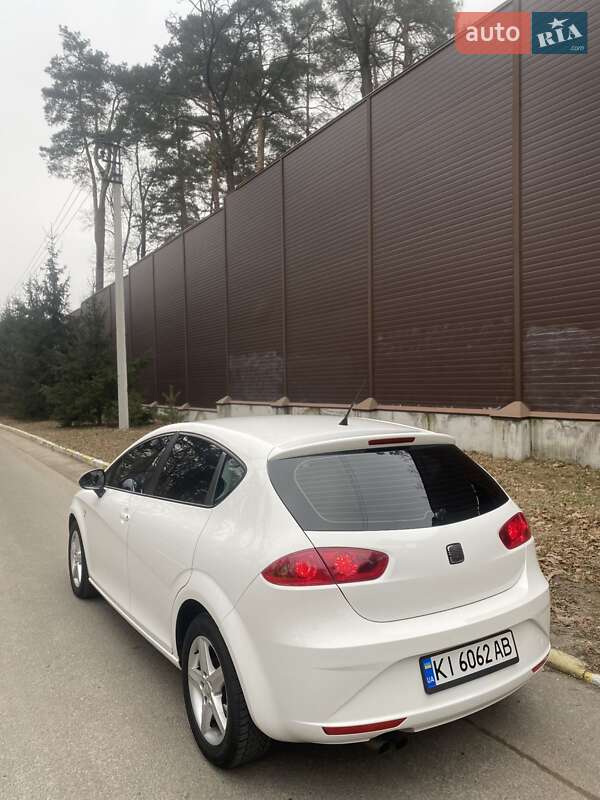 Хетчбек SEAT Leon 2010 в Києві