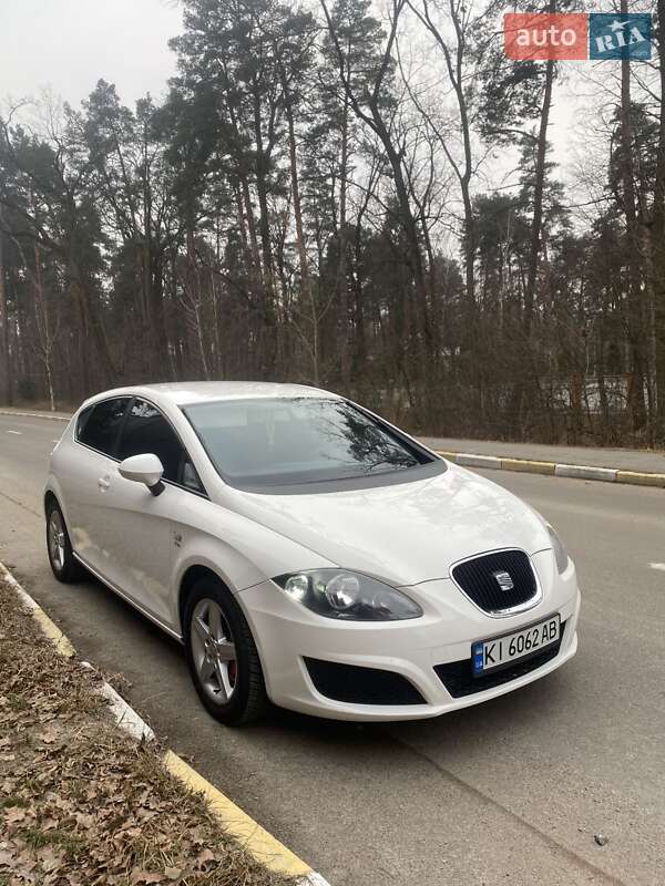 Хетчбек SEAT Leon 2010 в Києві