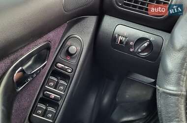 Хэтчбек SEAT Leon 2005 в 