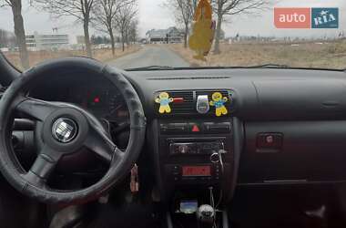Хэтчбек SEAT Leon 2005 в 