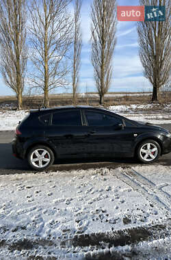 Хэтчбек SEAT Leon 2008 в 