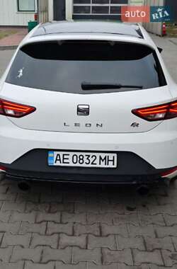Хэтчбек SEAT Leon 2016 в 