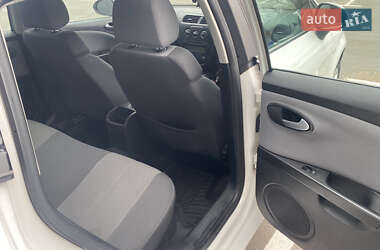 Хэтчбек SEAT Leon 2011 в 