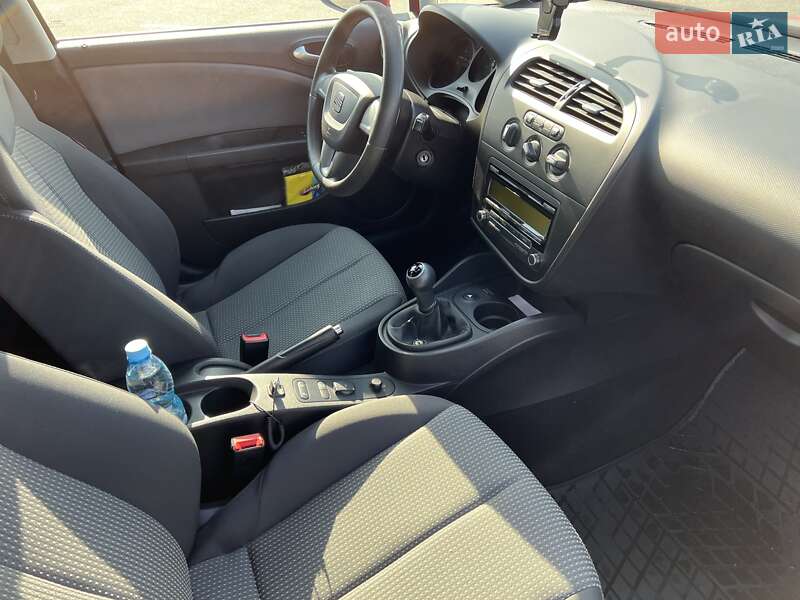 Хэтчбек SEAT Leon 2011 в Киеве фото 20 Хэтчбек SEAT Leon 2011 в Киеве