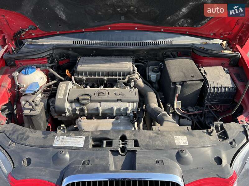 Хэтчбек SEAT Leon 2011 в Киеве фото 28 Хэтчбек SEAT Leon 2011 в Киеве