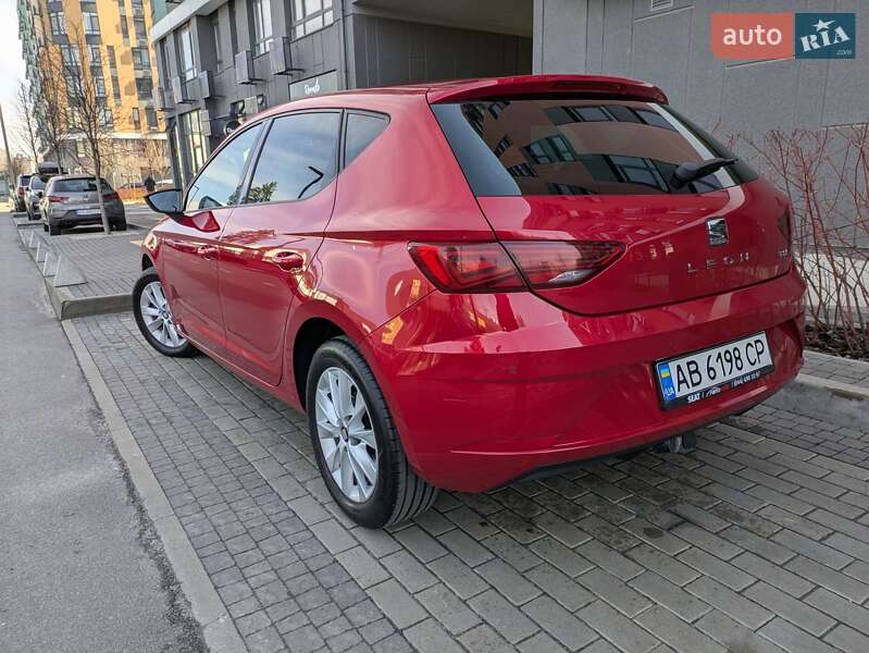 Хэтчбек SEAT Leon 2017 в Киеве