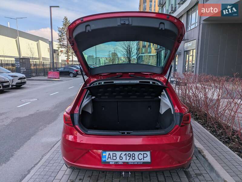 Хэтчбек SEAT Leon 2017 в Киеве