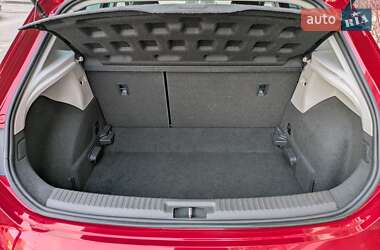 Хэтчбек SEAT Leon 2017 в 