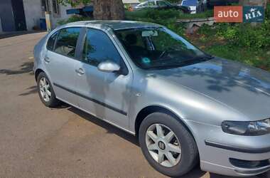 Хэтчбек SEAT Leon 2003 в 