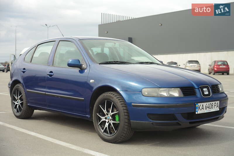 Хетчбек SEAT Leon 2000 в Ірпені