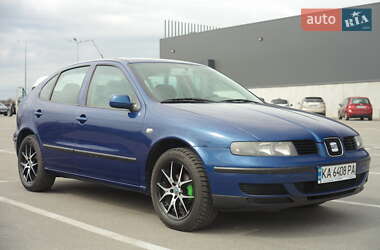 Хетчбек SEAT Leon 2000 в 