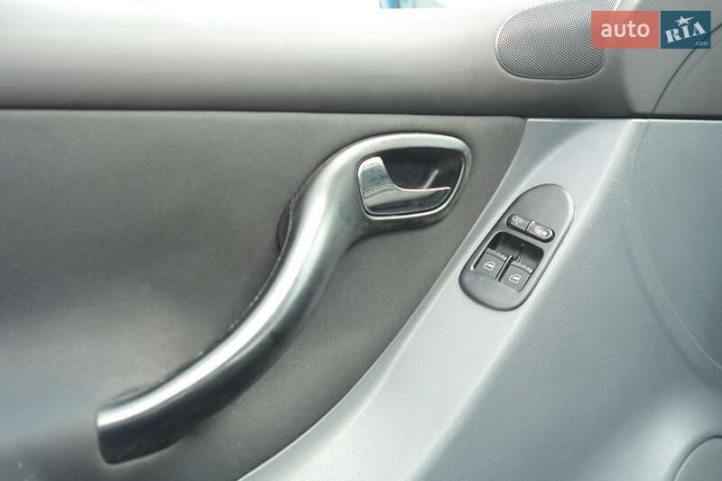 Хетчбек SEAT Leon 2000 в Ірпені