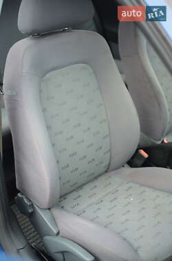 Хетчбек SEAT Leon 2000 в 