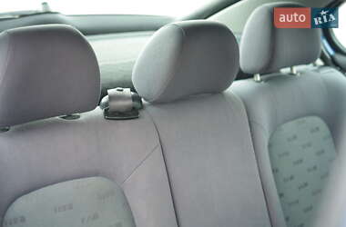 Хетчбек SEAT Leon 2000 в 