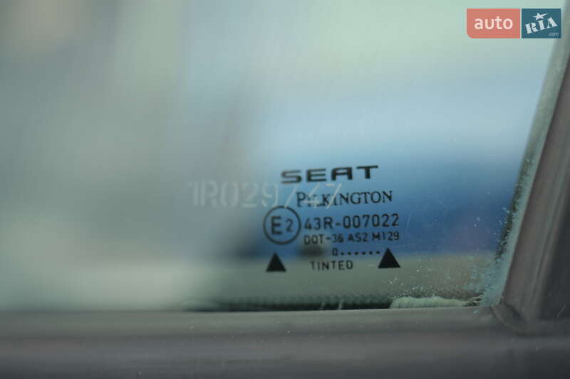 Хетчбек SEAT Leon 2000 в Ірпені