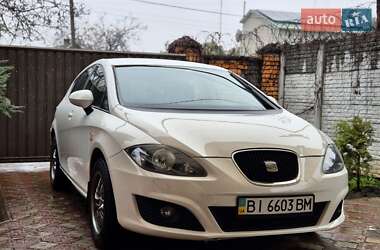 Хэтчбек SEAT Leon 2011 в 