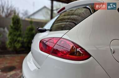 Хэтчбек SEAT Leon 2011 в 