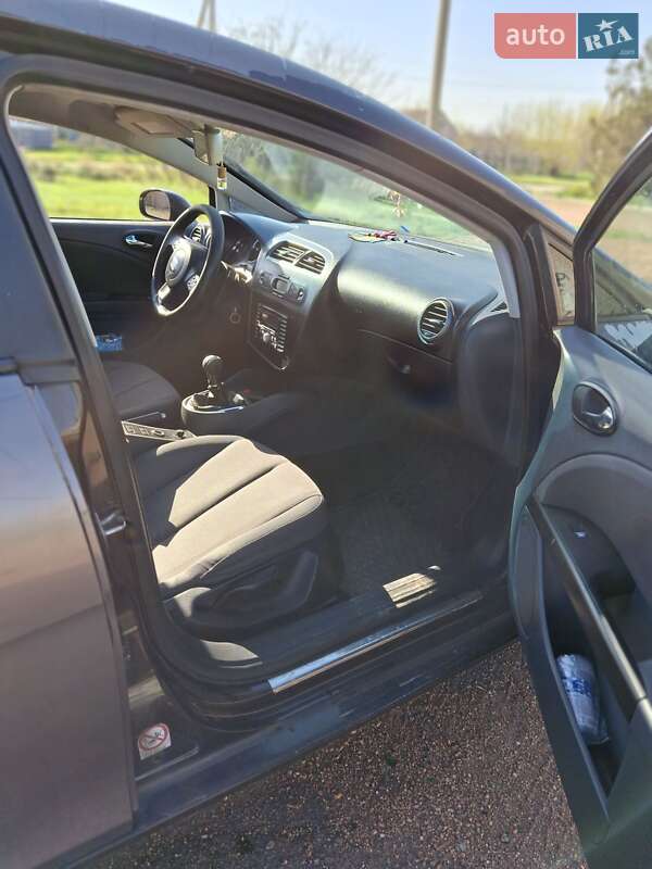 Хэтчбек SEAT Leon 2006 в Кропивницком