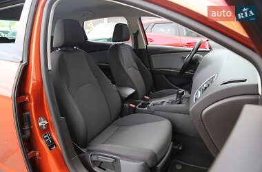 Хэтчбек SEAT Leon 2018 в 
