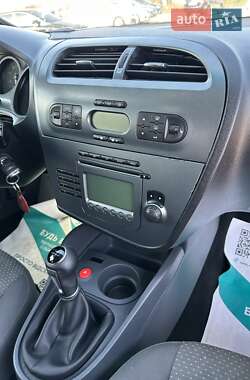 Хэтчбек SEAT Leon 2006 в 
