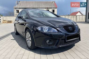 Хэтчбек SEAT Leon 2008 в Мукачево