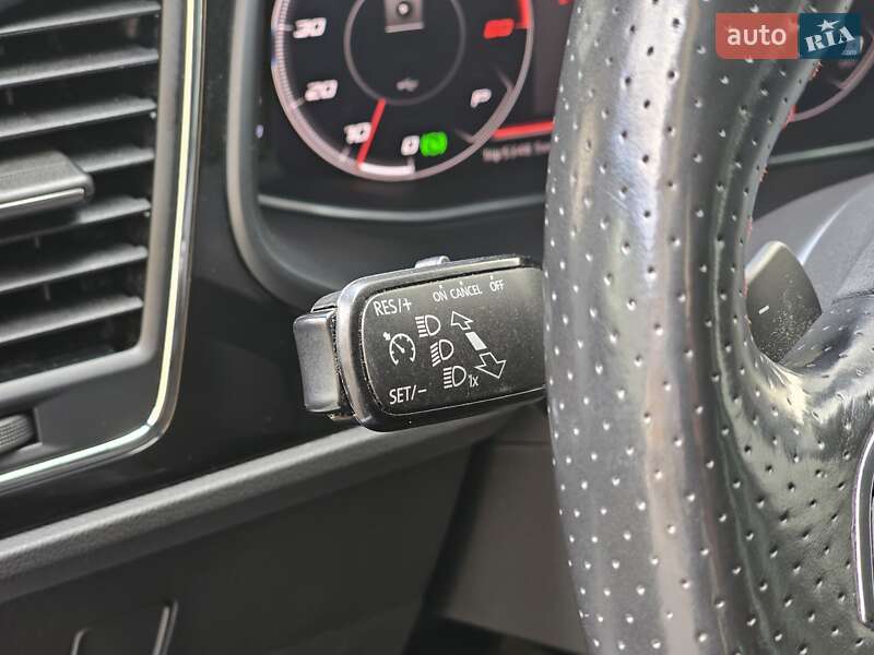 Хэтчбек SEAT Leon 2018 в Киеве