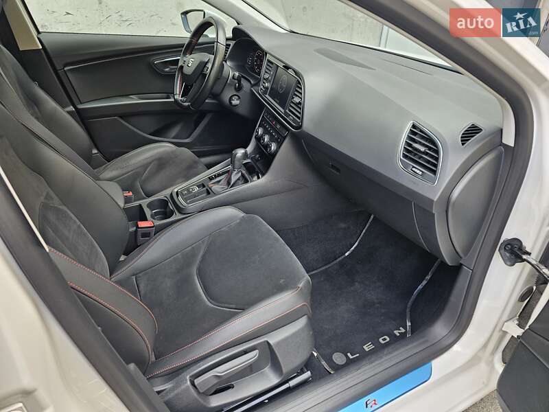 Хэтчбек SEAT Leon 2018 в Киеве