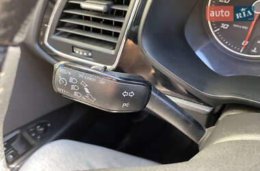 Хэтчбек SEAT Leon 2013 в 